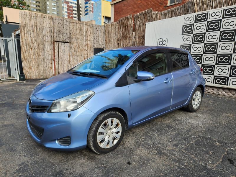  29692  TOYOTA VITZ  2011  