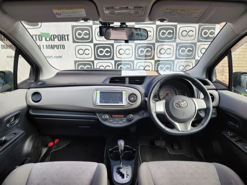  29692  TOYOTA VITZ  2011  