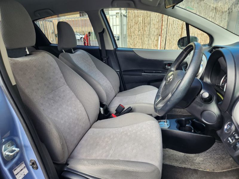  29692  TOYOTA VITZ  2011  