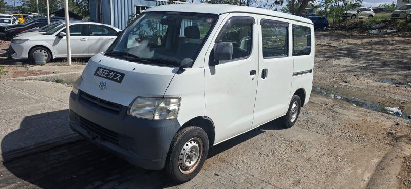  29693  TOYOTA TOWNACE  2018  