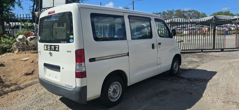  29693  TOYOTA TOWNACE  2018  