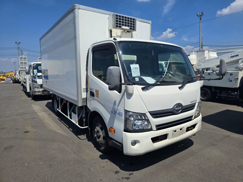 29702  HINO DUTRO  2013  