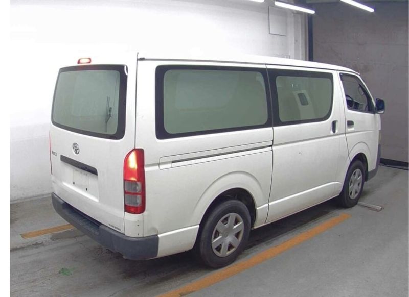  29707  TOYOTA HIACE  2007  