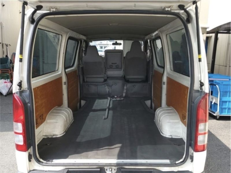  29707  TOYOTA HIACE  2007  