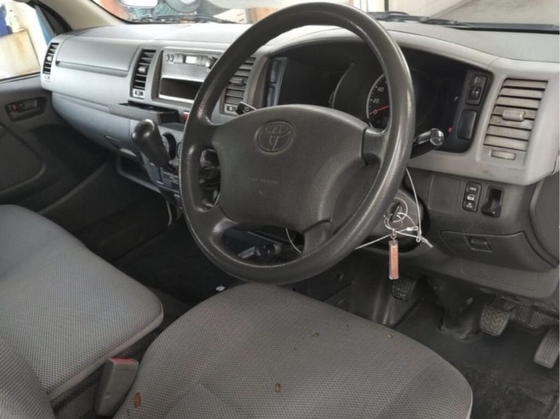  29707  TOYOTA HIACE  2007  