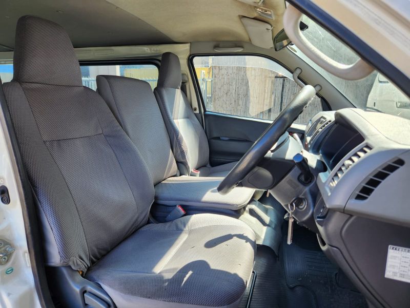  29707  TOYOTA HIACE  2007  