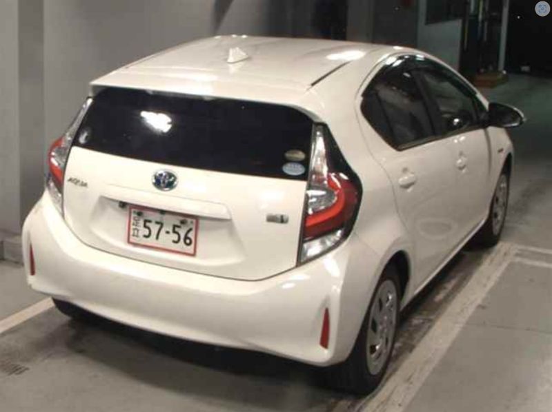  29708  TOYOTA AQUA  2018  