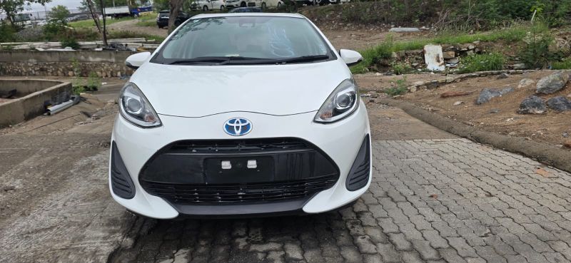  29708  TOYOTA AQUA  2018 