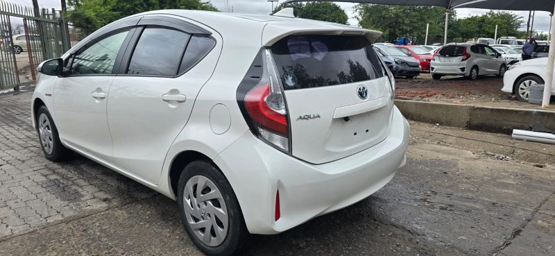  29708  TOYOTA AQUA  2018  