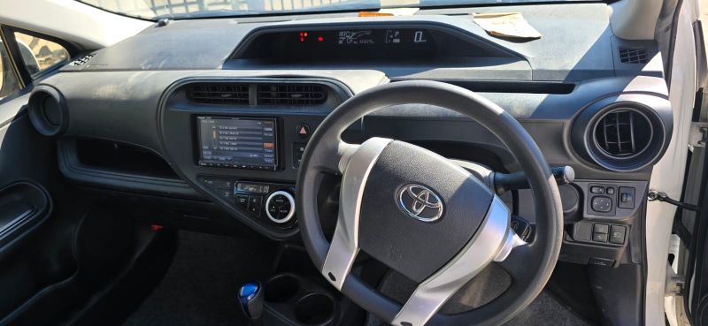  29708  TOYOTA AQUA  2018  