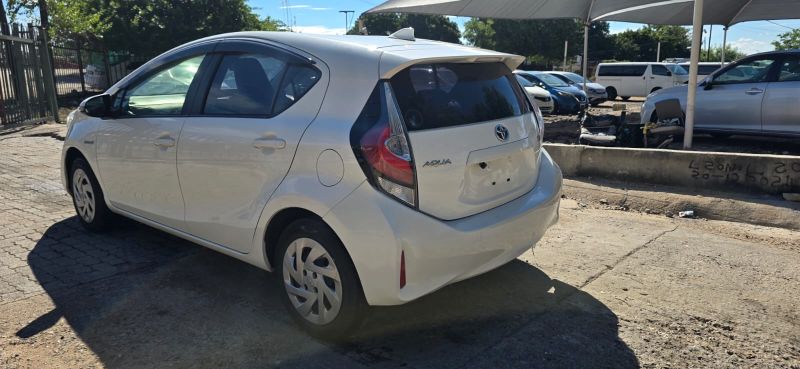  29708  TOYOTA AQUA  2018  