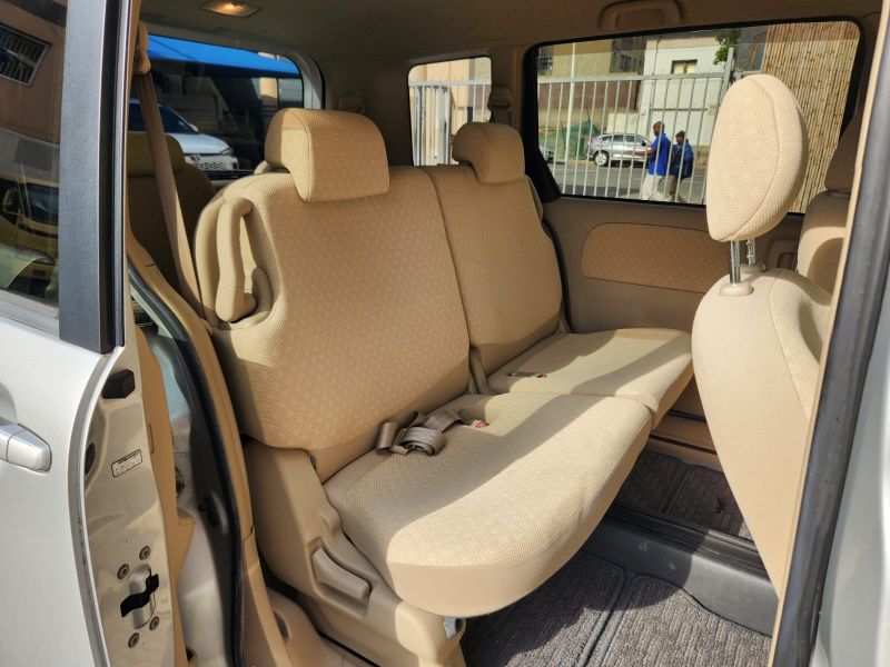  29710  TOYOTA SIENTA  2006  