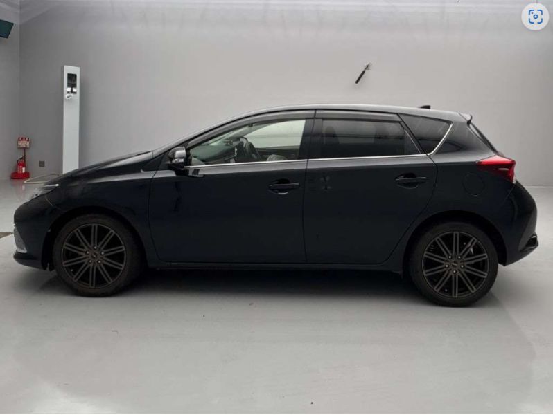 29717  TOYOTA AURIS  2016