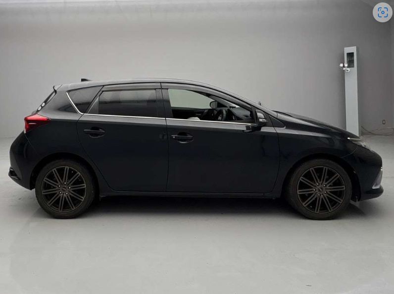 29717  TOYOTA AURIS  2016