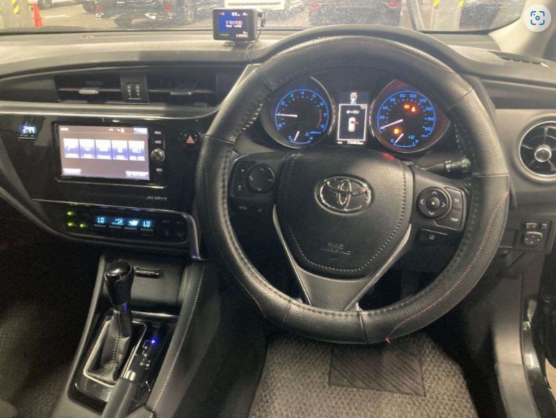 29717  TOYOTA AURIS  2016