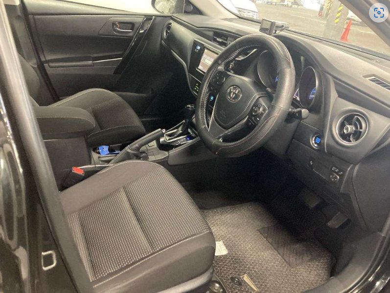 29717  TOYOTA AURIS  2016
