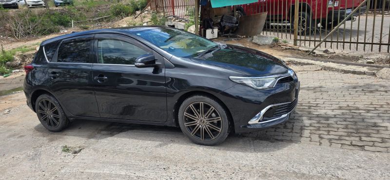  29717  TOYOTA AURIS  2016  