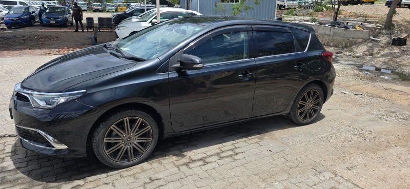  29717  TOYOTA AURIS  2016  