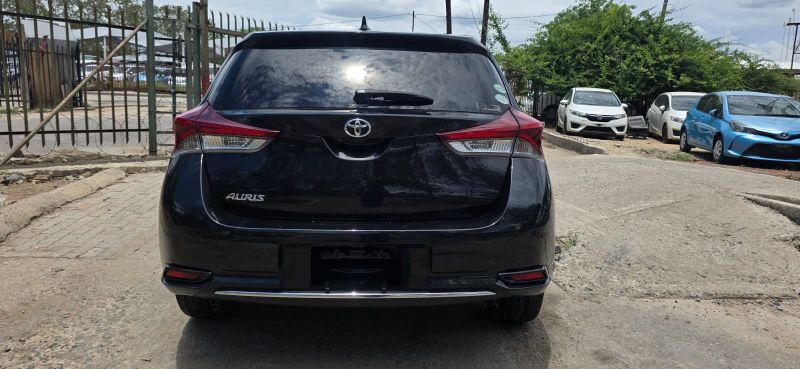  29717  TOYOTA AURIS  2016  