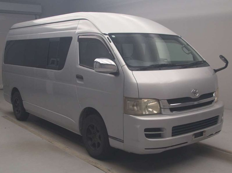  25685 TOYOTA HIACE  2006  
