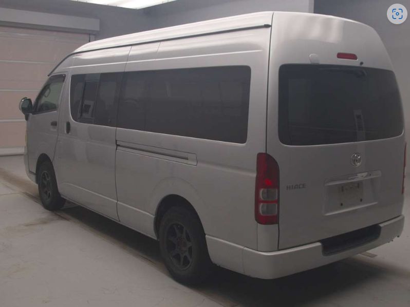 29724  TOYOTA HIACE  2009