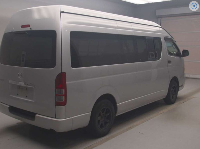 29724  TOYOTA HIACE  2009