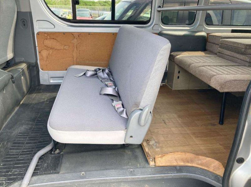 29724  TOYOTA HIACE  2009