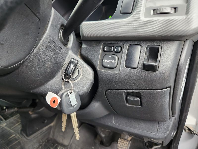  29724  TOYOTA HIACE  2009  