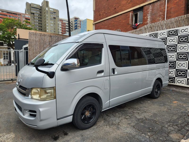  29724  TOYOTA HIACE  2009 