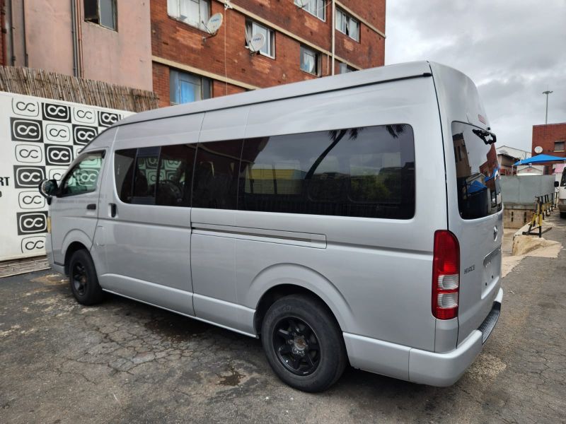  29724  TOYOTA HIACE  2009  
