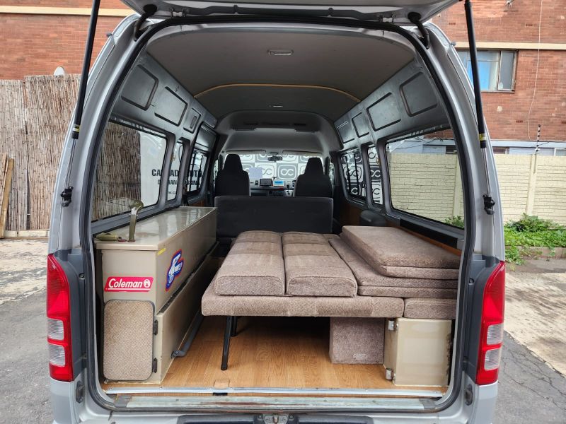  29724  TOYOTA HIACE  2009  