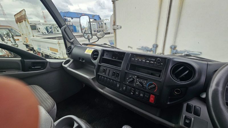  29727  HINO DUTRO  2013  