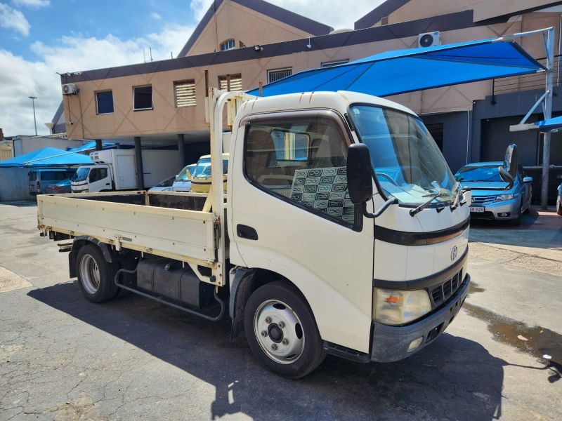  29729  TOYOTA DYNA  2003  