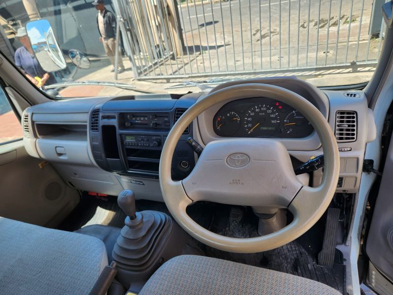  29729  TOYOTA DYNA  2003  