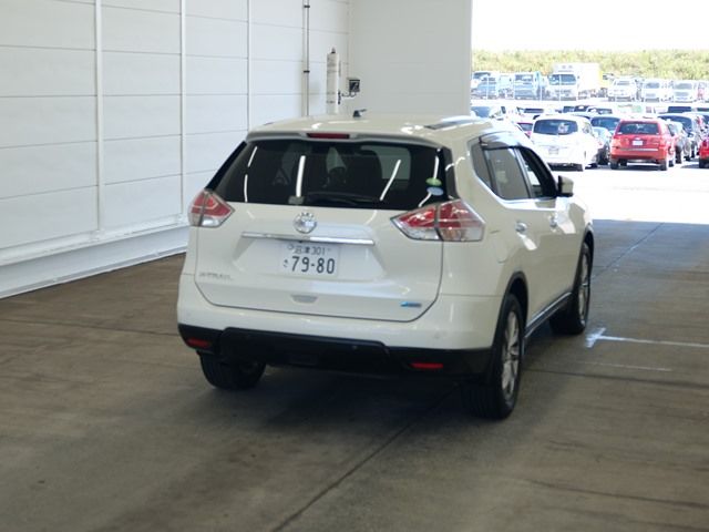  29733  NISSAN X-TRAIL  2017  