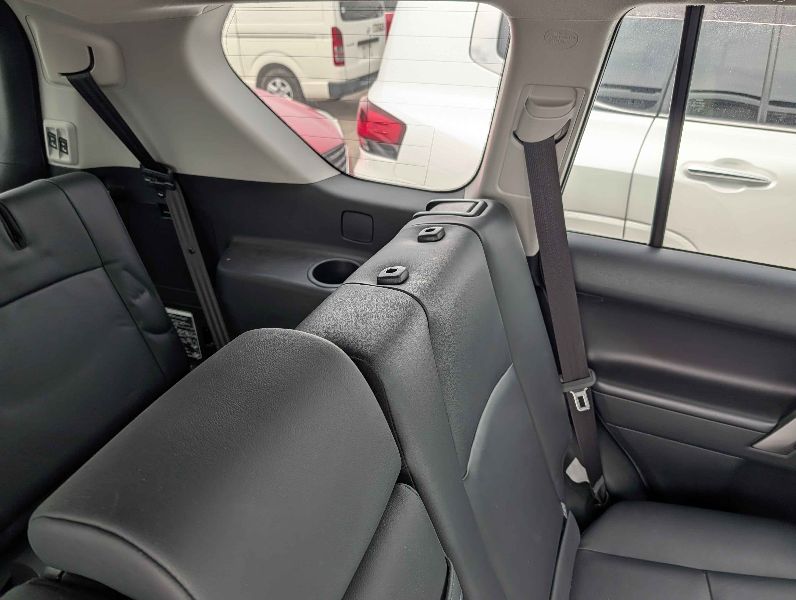 29734  TOYOTA LANDCRUISER PRADO  2016