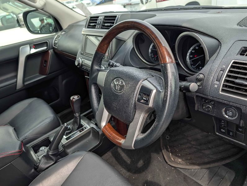 29734  TOYOTA LANDCRUISER PRADO  2016