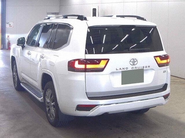  29735  TOYOTA LANDCRUISER  2024  