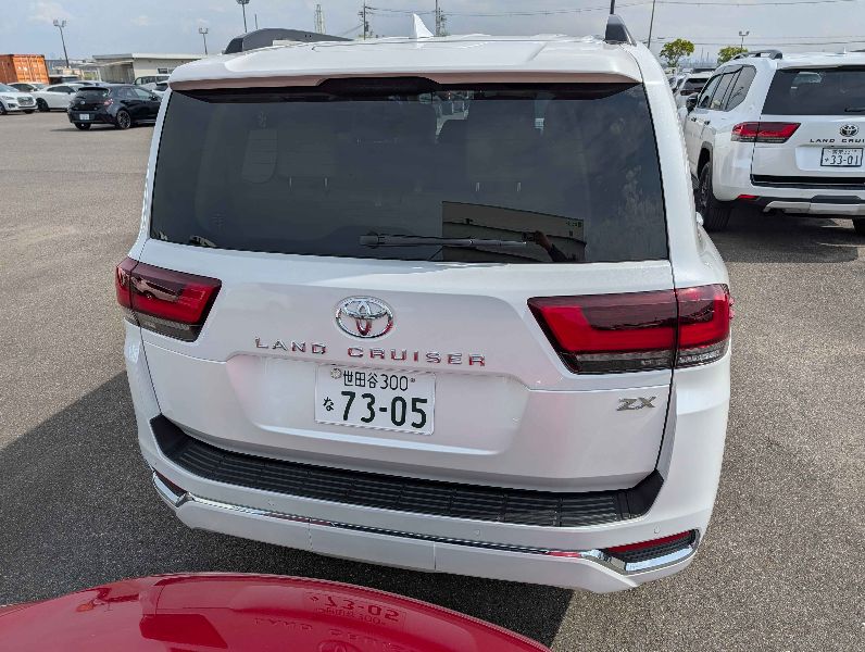  29735  TOYOTA LANDCRUISER  2024  