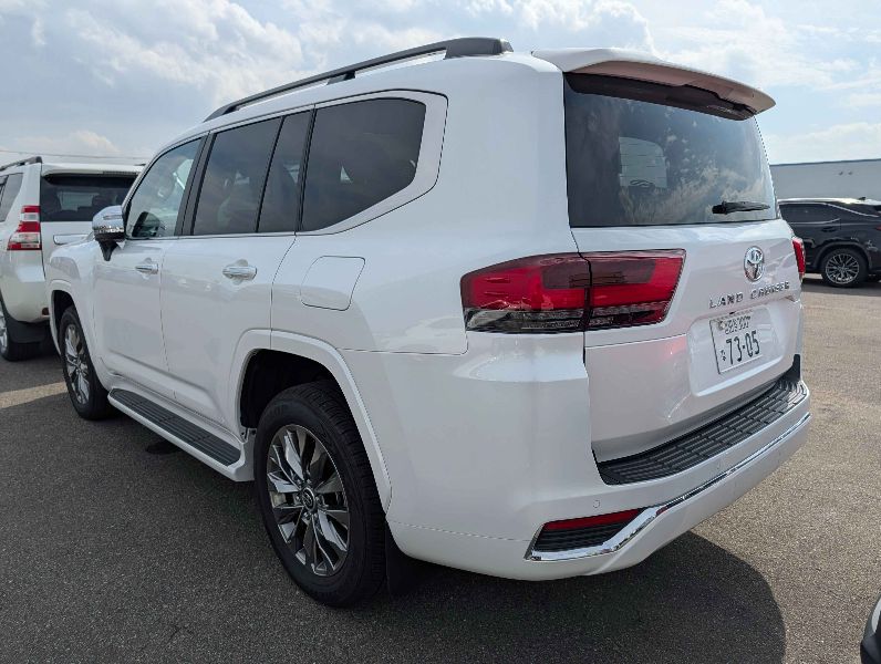  29735  TOYOTA LANDCRUISER  2024  