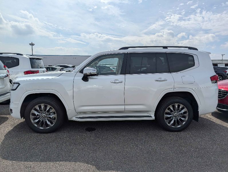 29735  TOYOTA LANDCRUISER  2024  
