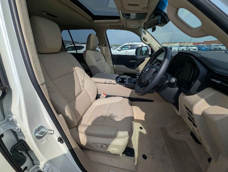  29735  TOYOTA LANDCRUISER  2024  