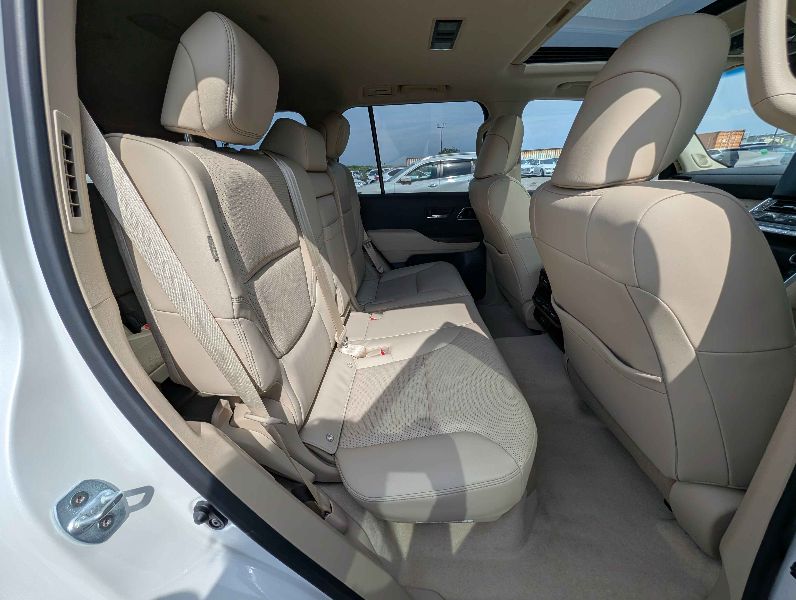  29735  TOYOTA LANDCRUISER  2024  