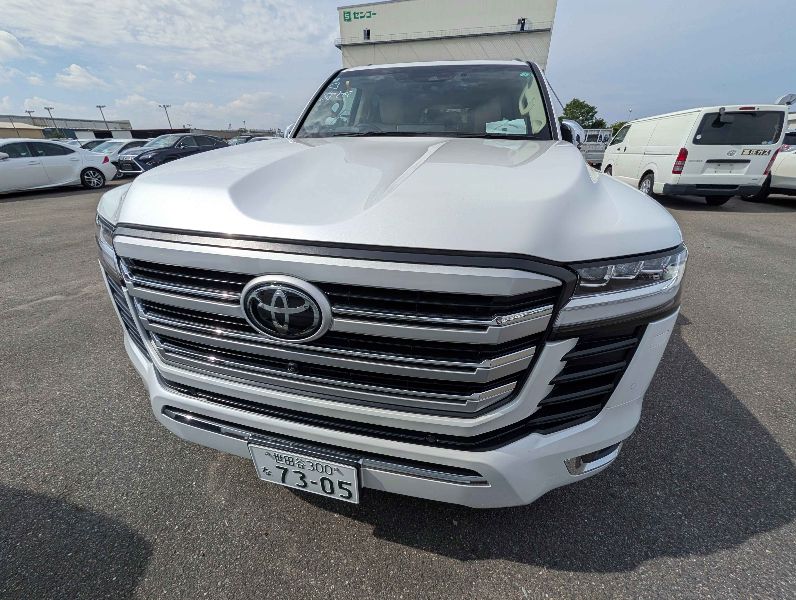  29735  TOYOTA LANDCRUISER  2024  
