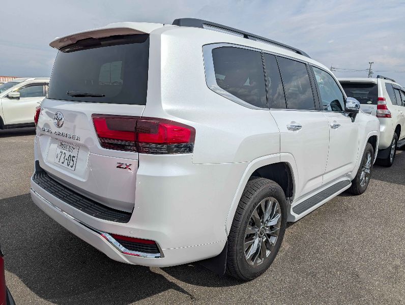  29735  TOYOTA LANDCRUISER  2024  