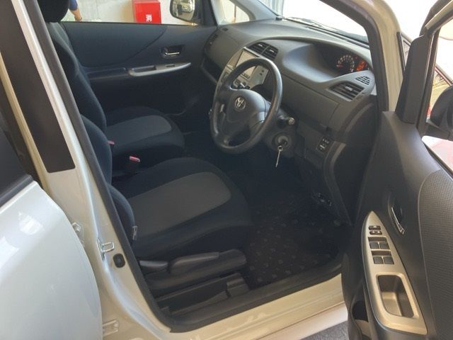  29736  TOYOTA RACTIS  2009  