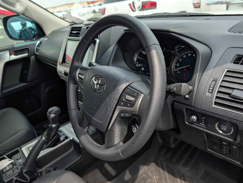  29738  TOYOTA LANDCRUISER PRADO  2023  