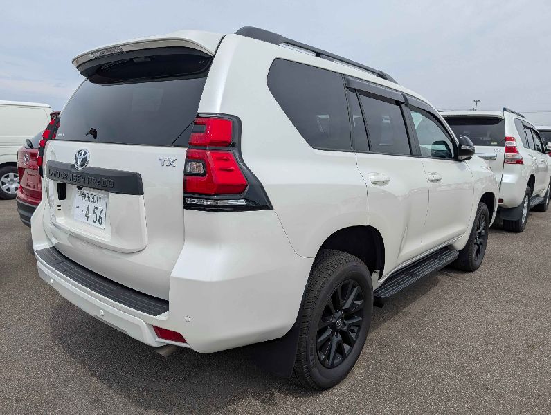  29738  TOYOTA LANDCRUISER PRADO  2023  