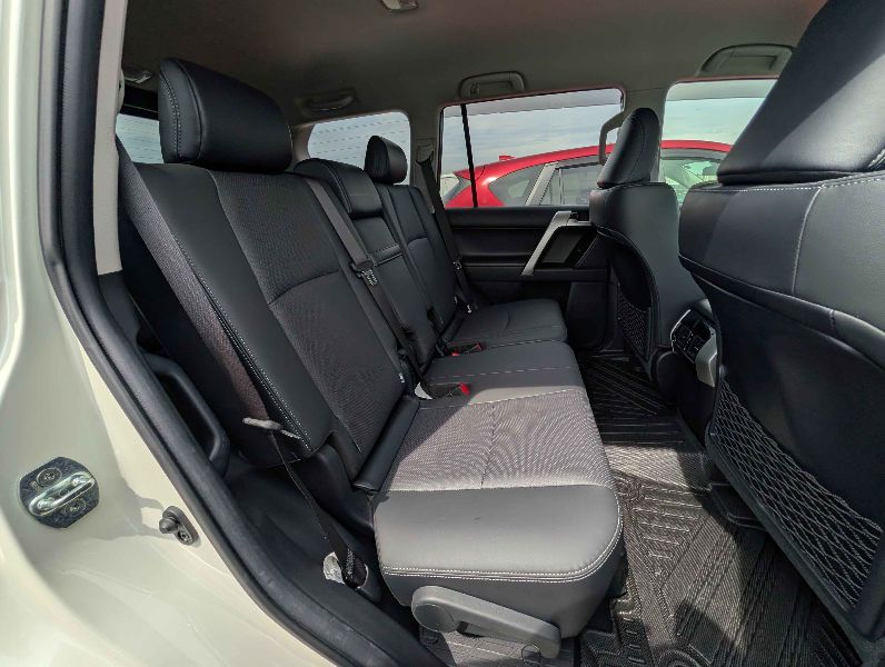  29738  TOYOTA LANDCRUISER PRADO  2023  