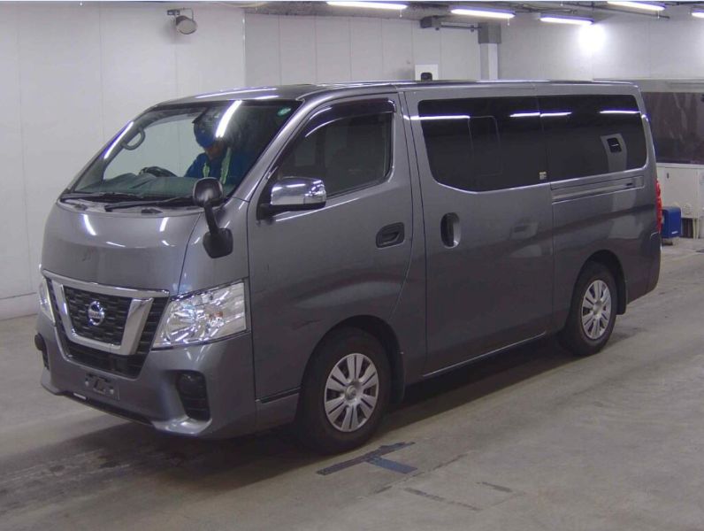 29740  NISSAN CARAVAN  2017